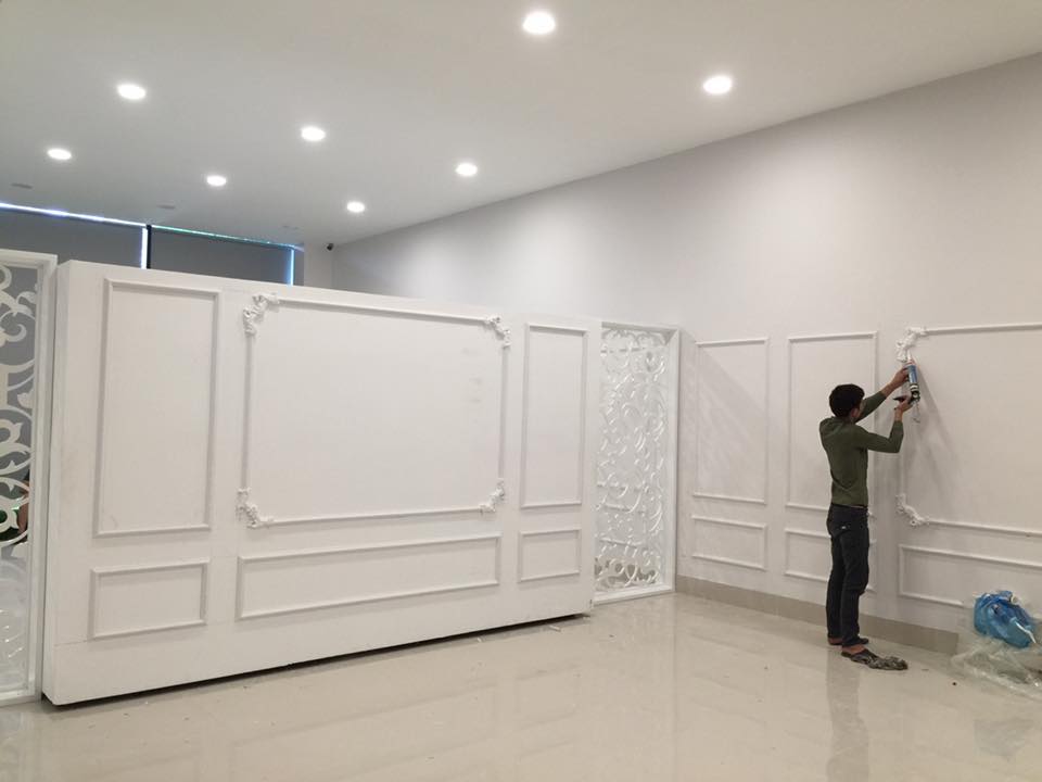 thi công phào chỉ lắp đặt